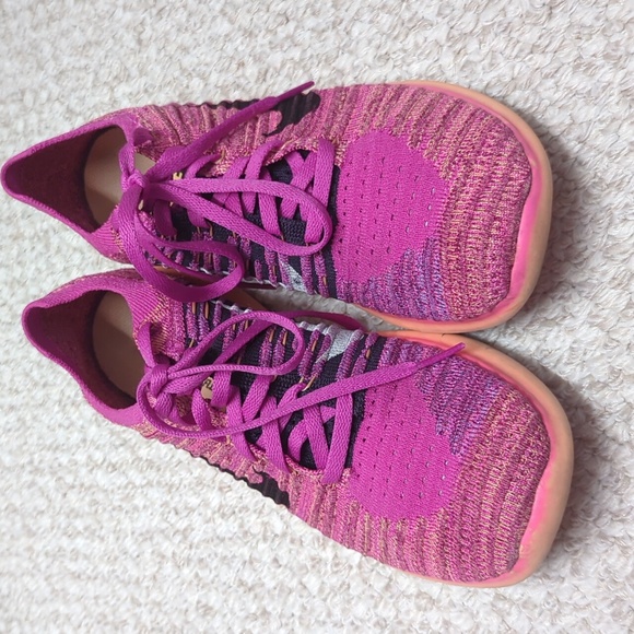 Nike Shoes - Nike Running shoes